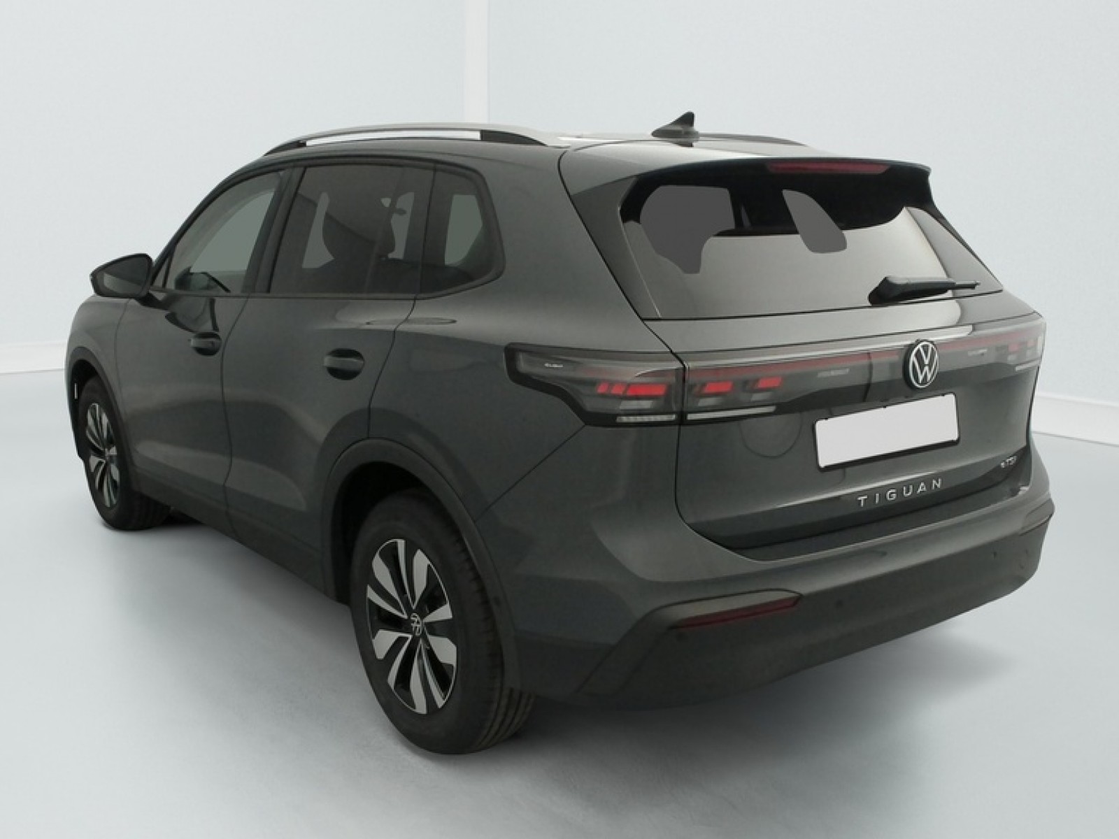 VOLKSWAGEN - Tiguan - #874898 - 4