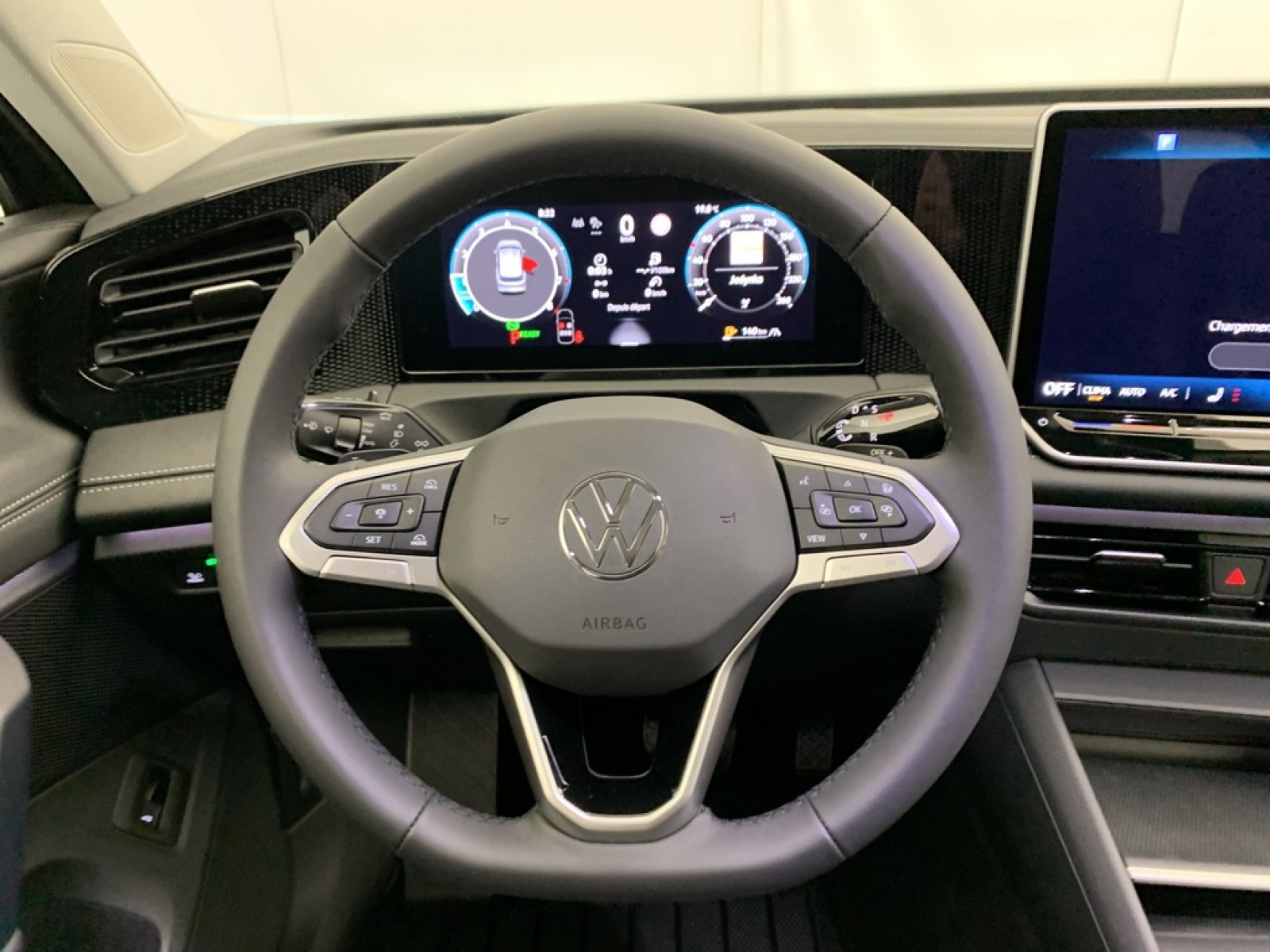 VOLKSWAGEN - Tiguan - #874898 - 13