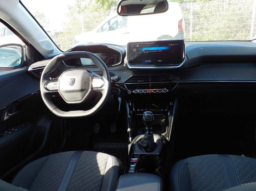Image véhicule  PEUGEOT 208 (4)