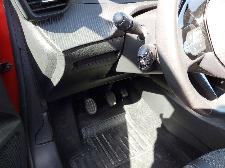 Image véhicule  PEUGEOT 208 (9)