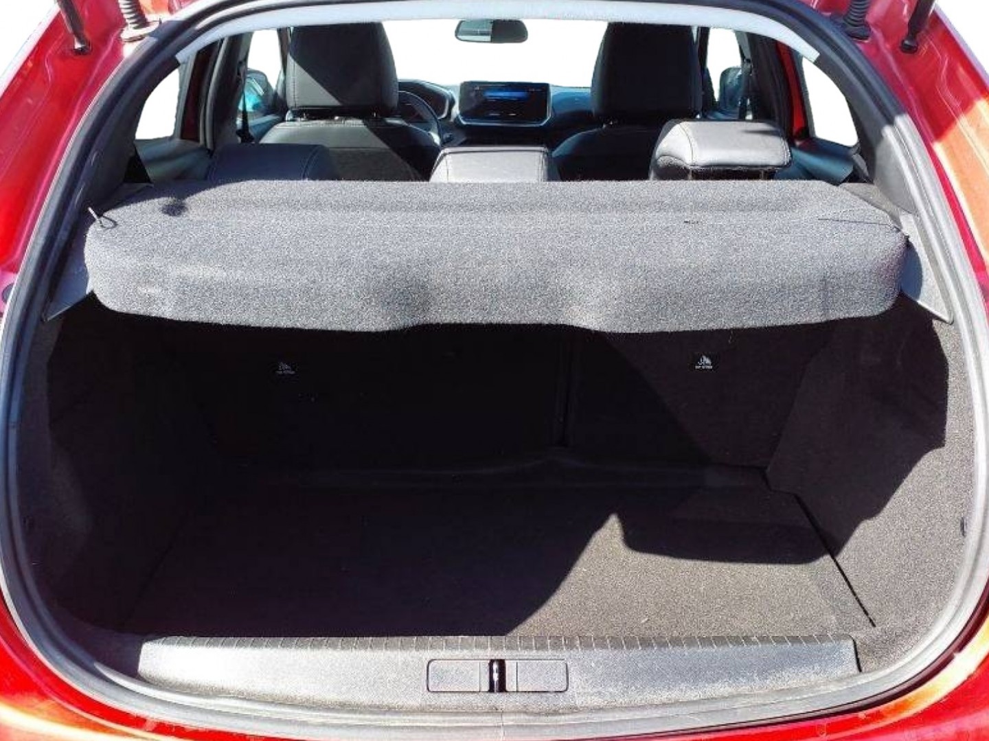 Image véhicule  PEUGEOT 208 (12)