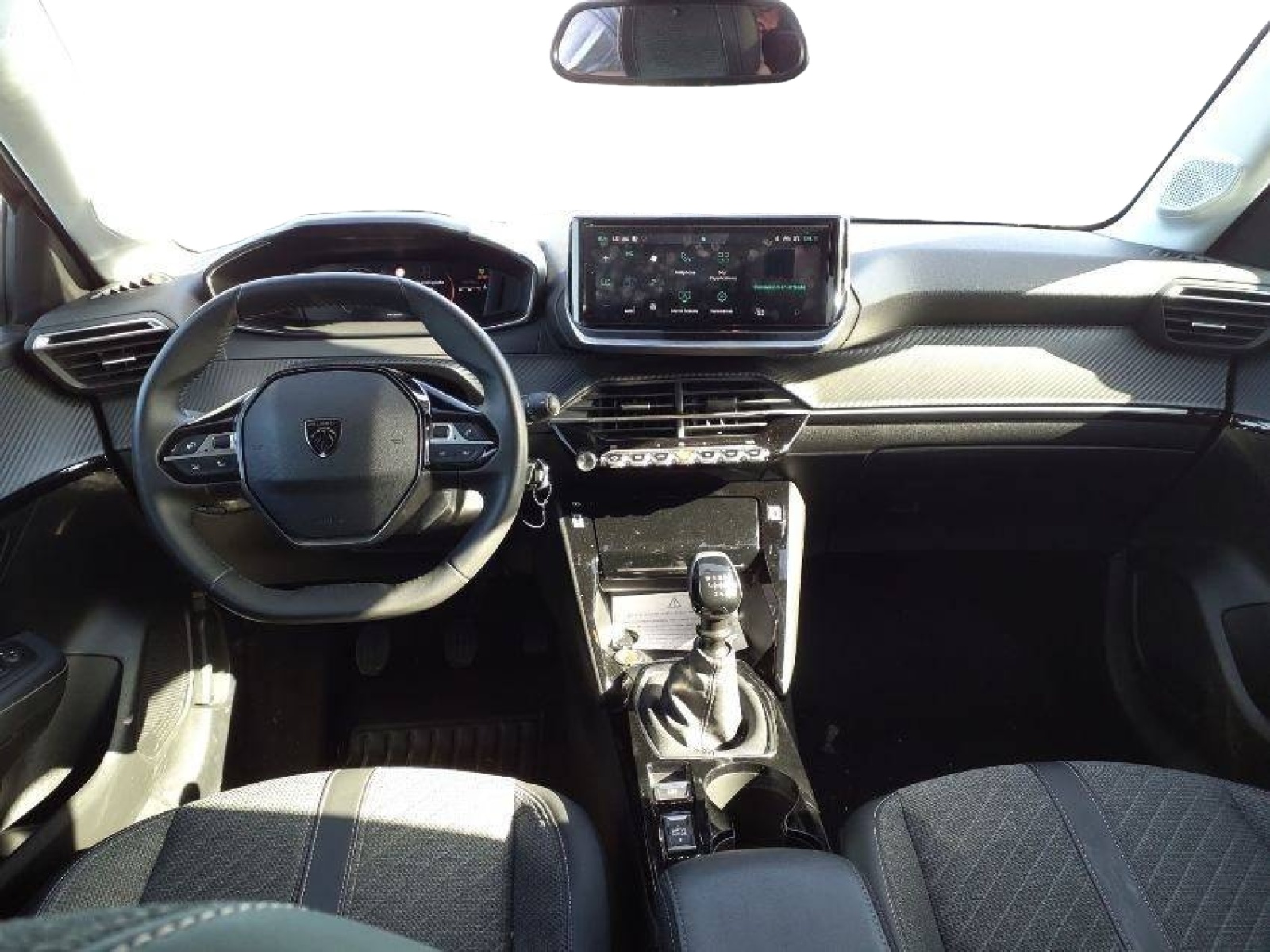 Image véhicule  PEUGEOT 208 (3)