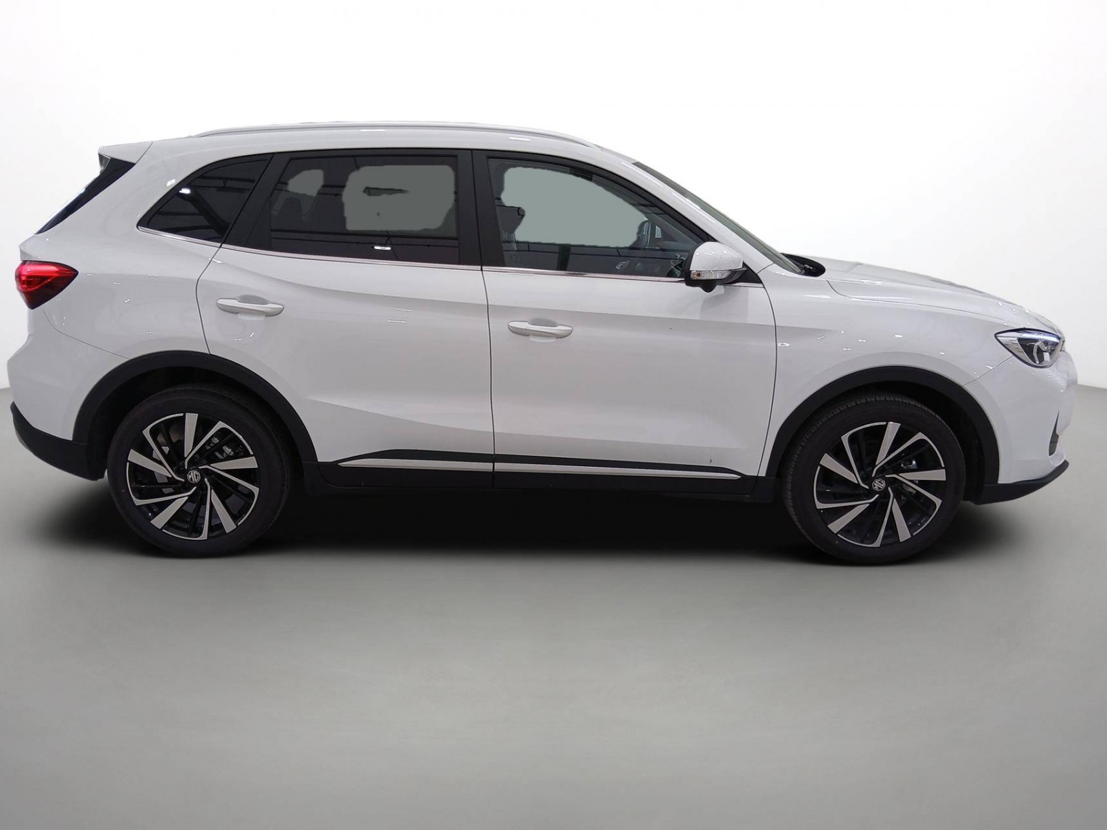 MG - ZS - #871439 - 14