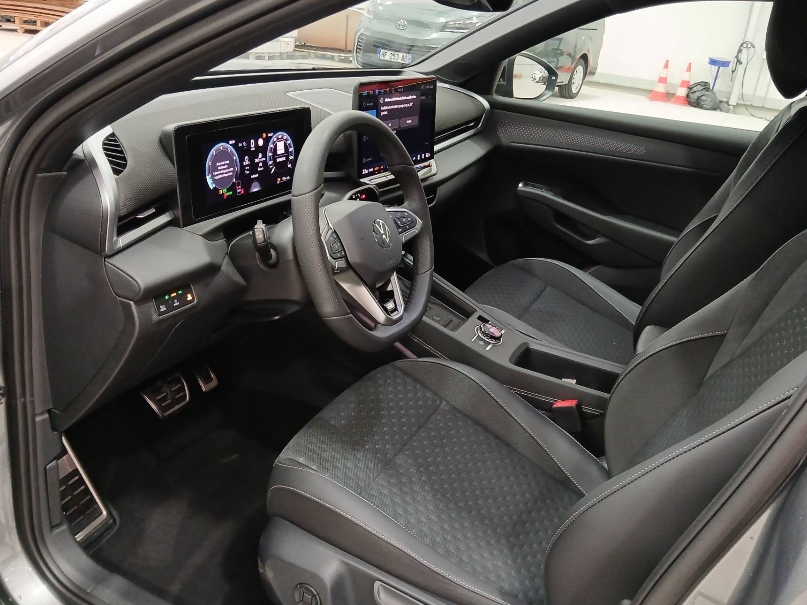 VOLKSWAGEN - T-ROC - #849366 - 7
