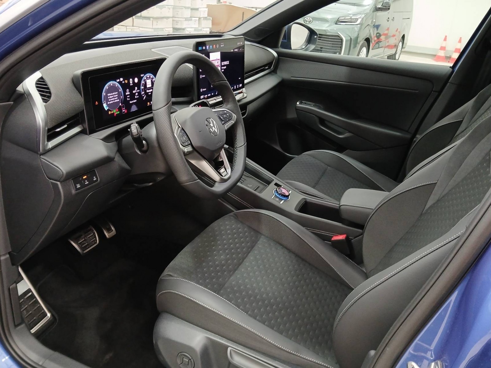 VOLKSWAGEN - T-ROC - #849369 - 7