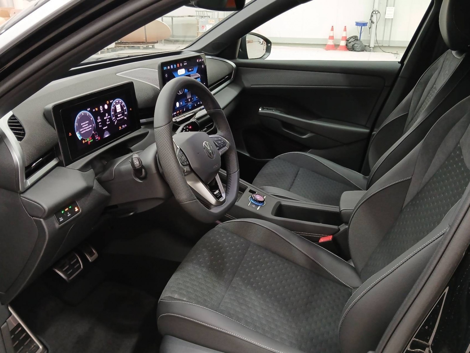 VOLKSWAGEN - T-ROC - #855228 - 7