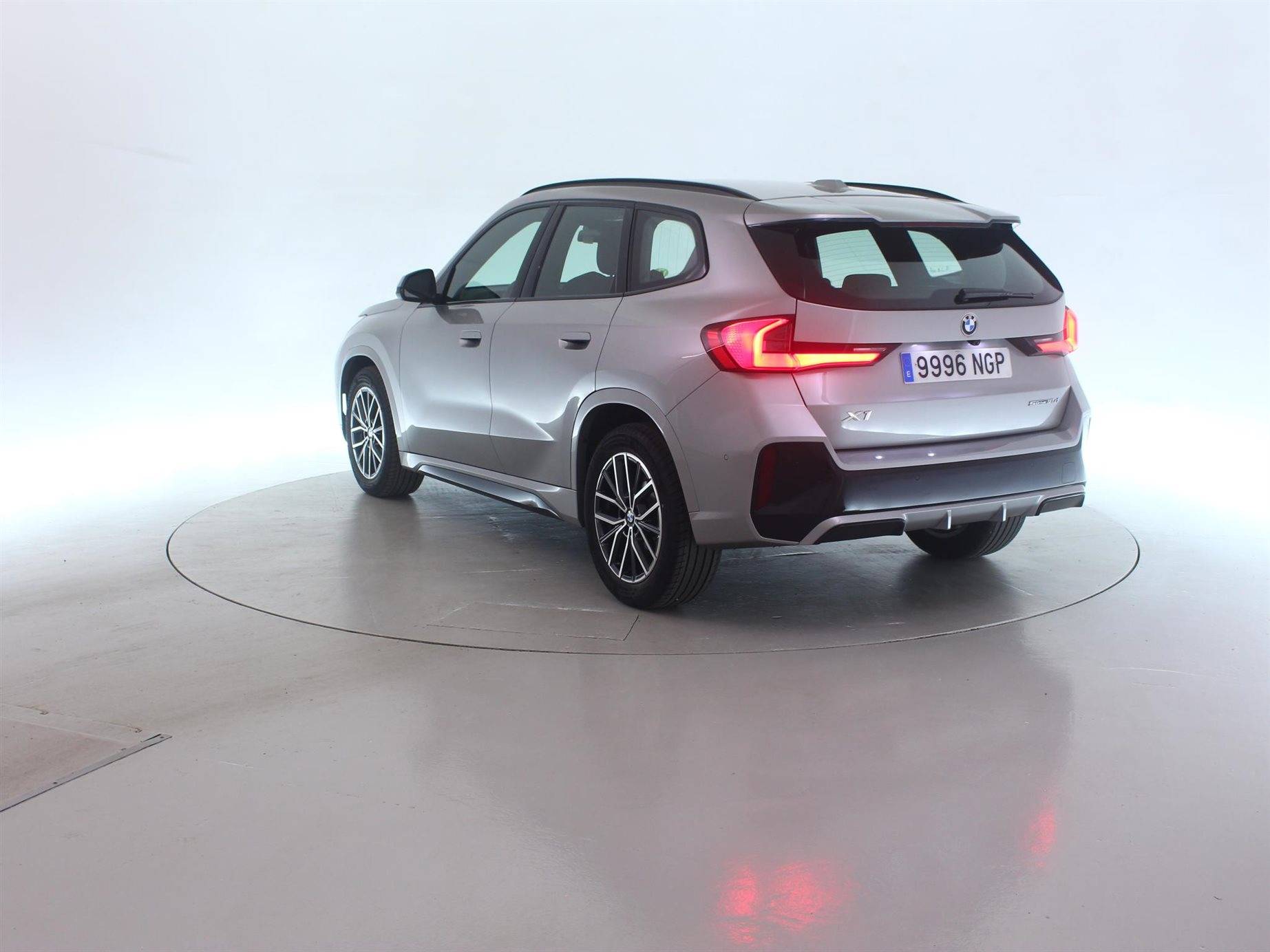 Image véhicule  BMW X1 U11 (8)