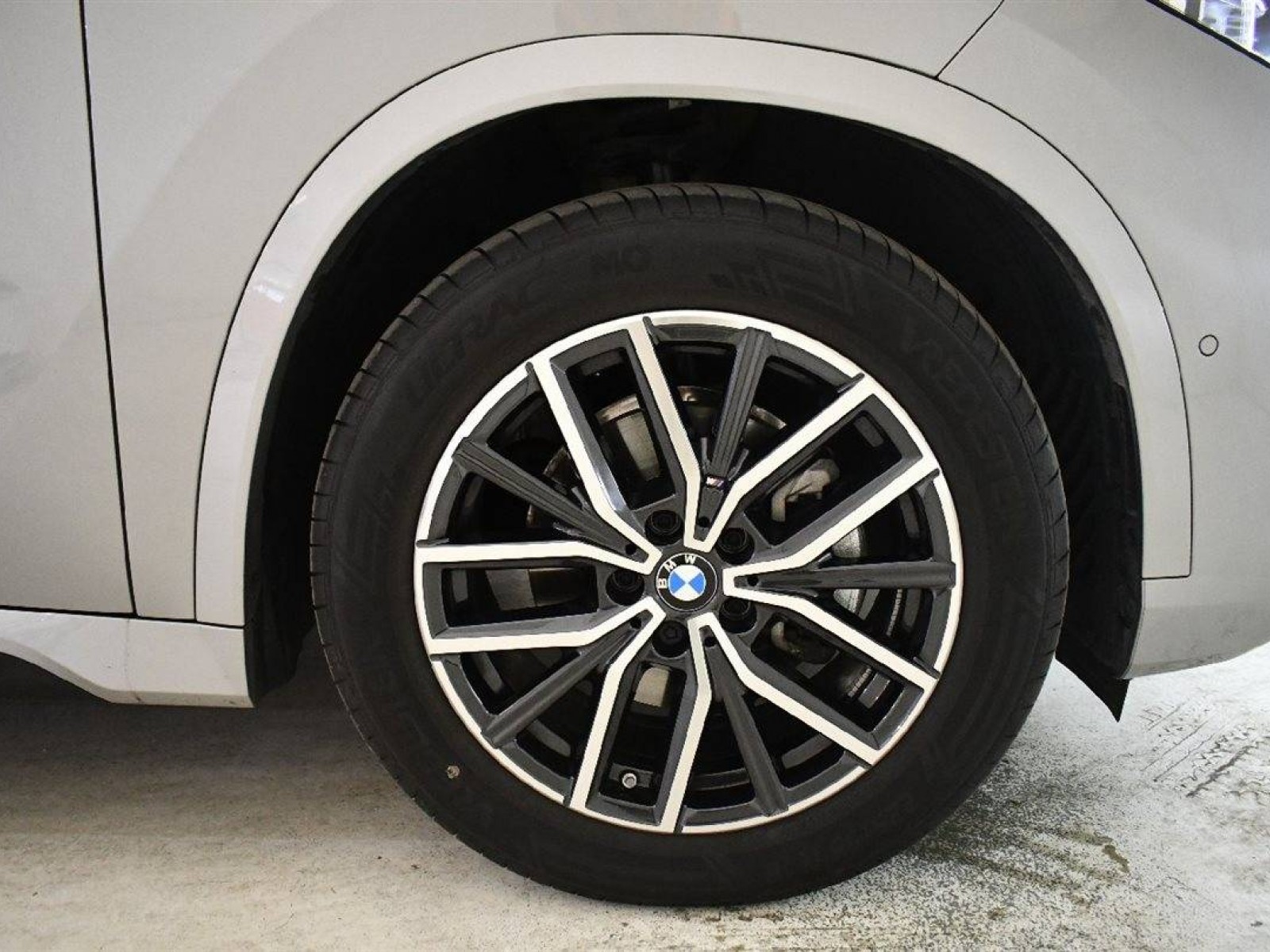 BMW - X1 U11 - #877217 - 15