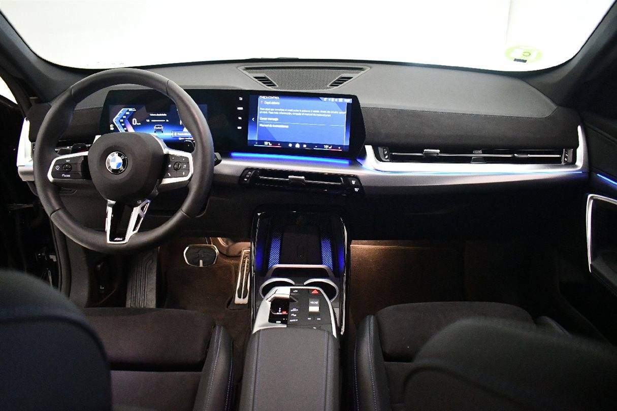Image véhicule  BMW X1 U11 (5)