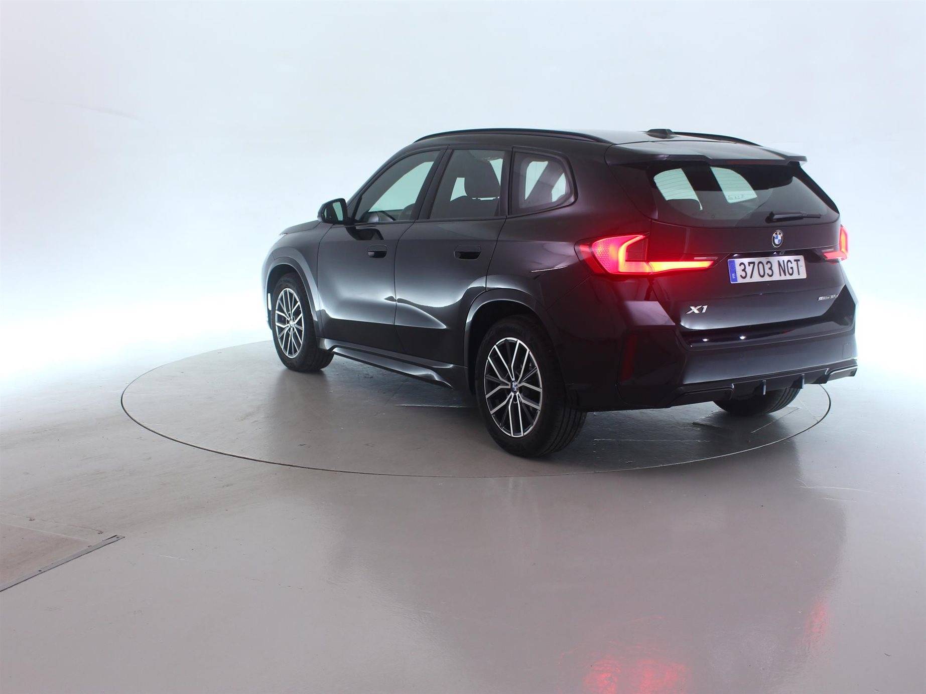 Image véhicule  BMW X1 U11 (10)