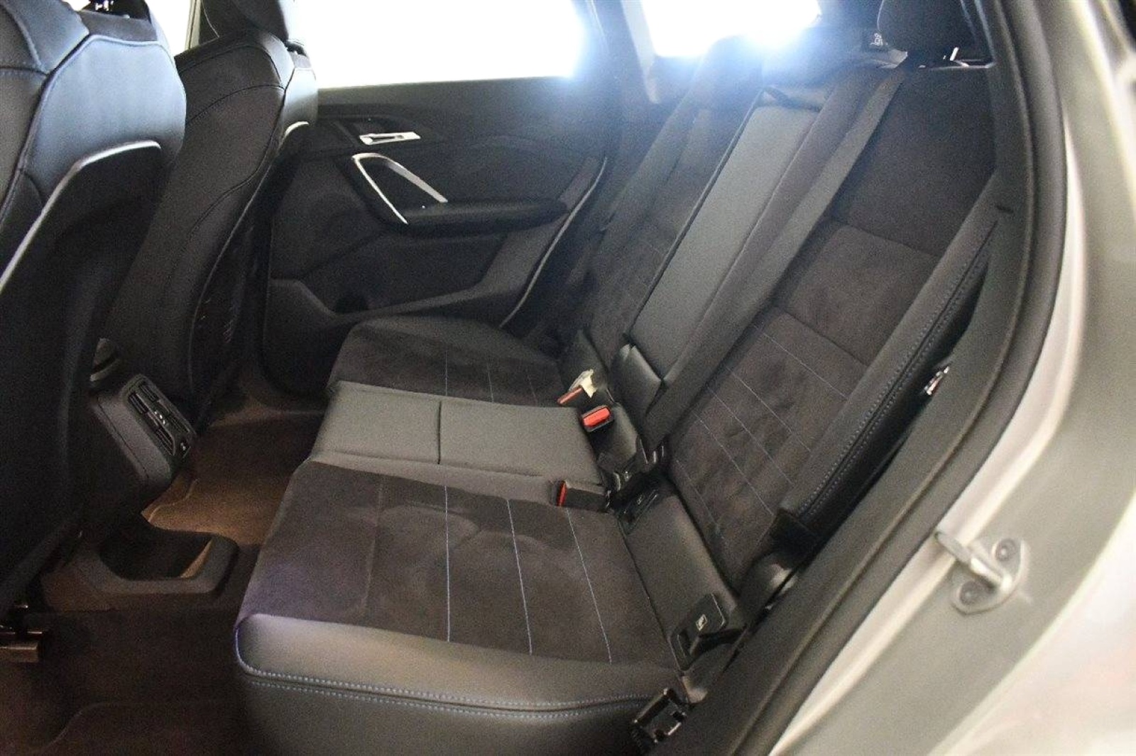 Image véhicule  BMW X1 U11 (1)