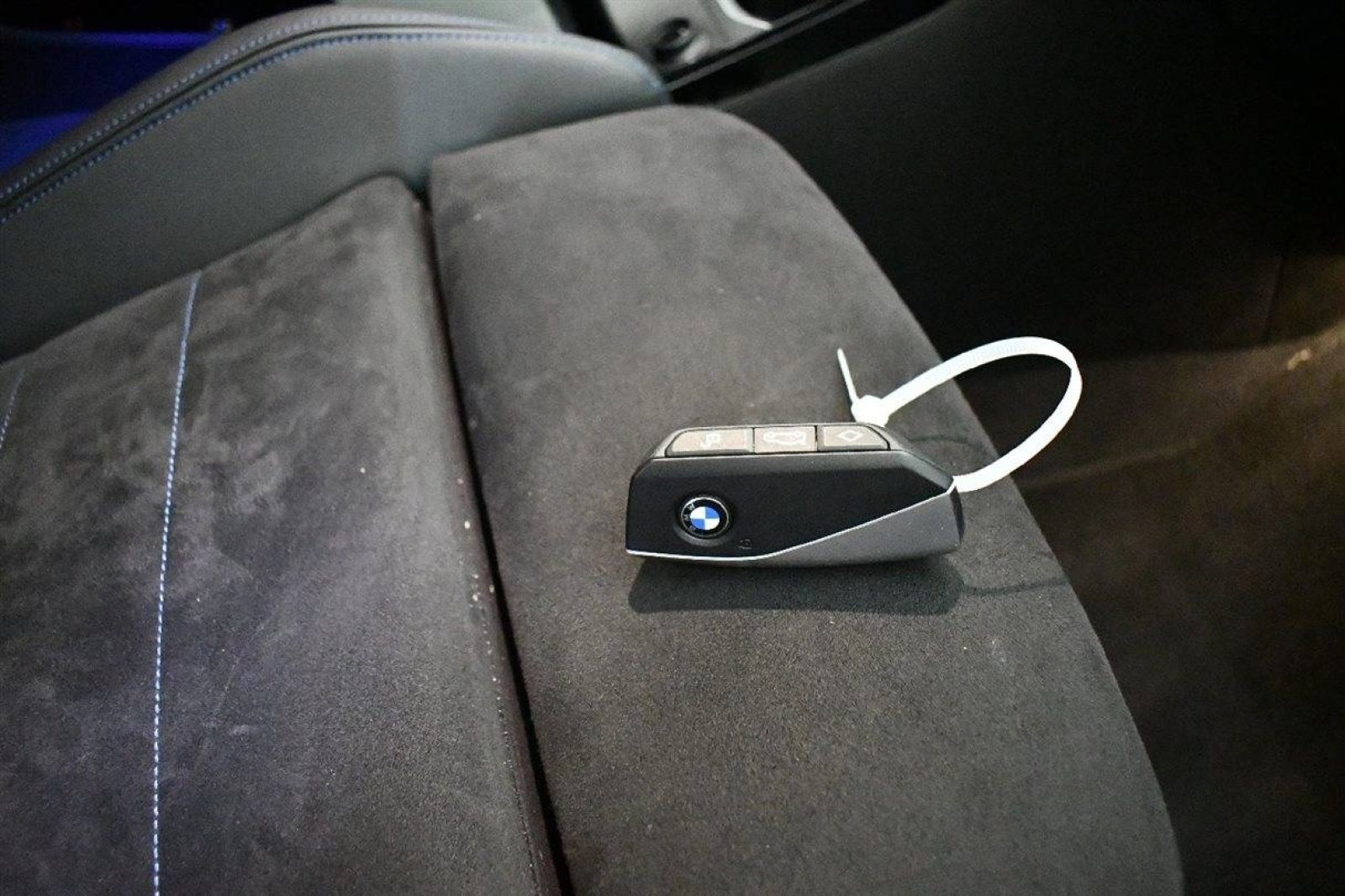 Image véhicule  BMW X1 U11 (1)