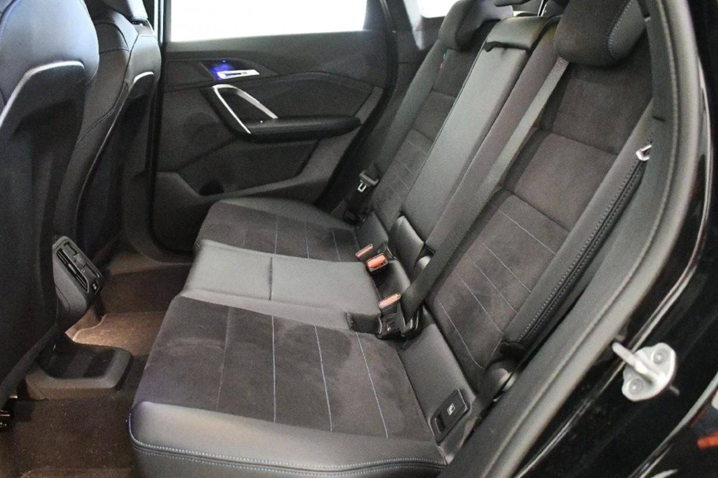 Image véhicule  BMW X1 U11 (18)