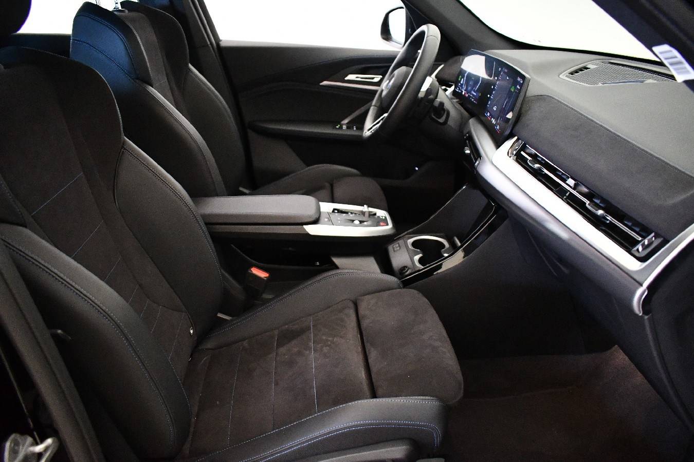 Image véhicule  BMW X1 U11 (5)
