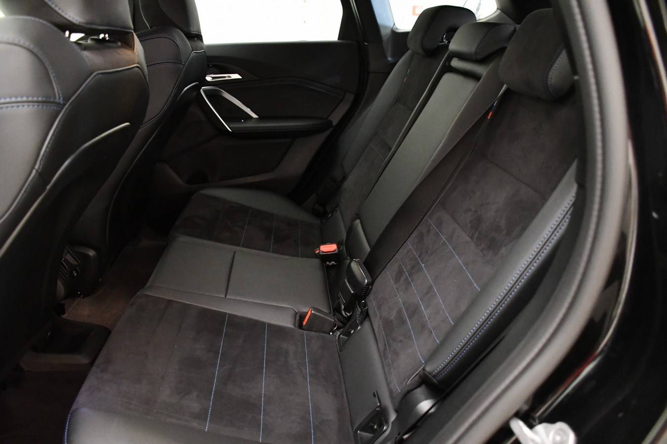 Image véhicule  BMW X1 U11 (9)