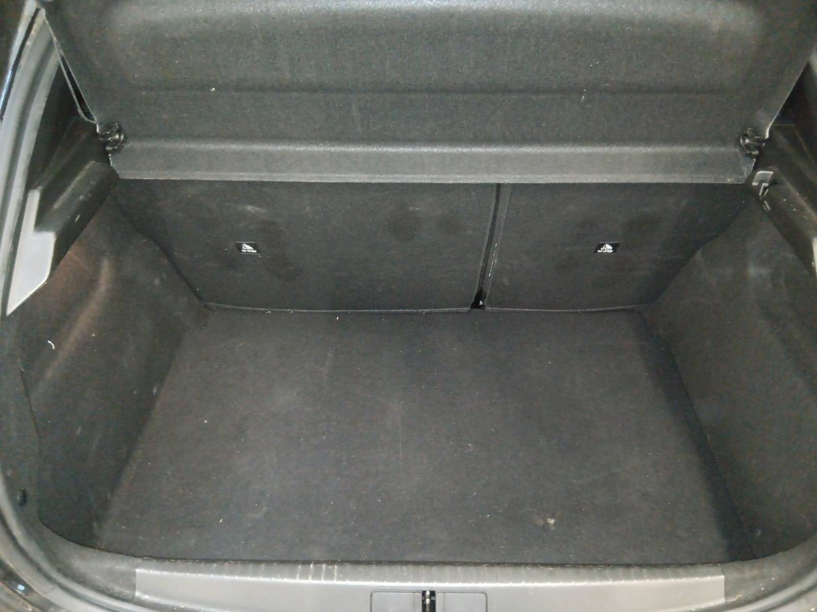 PEUGEOT - 208 - #878193 - 8